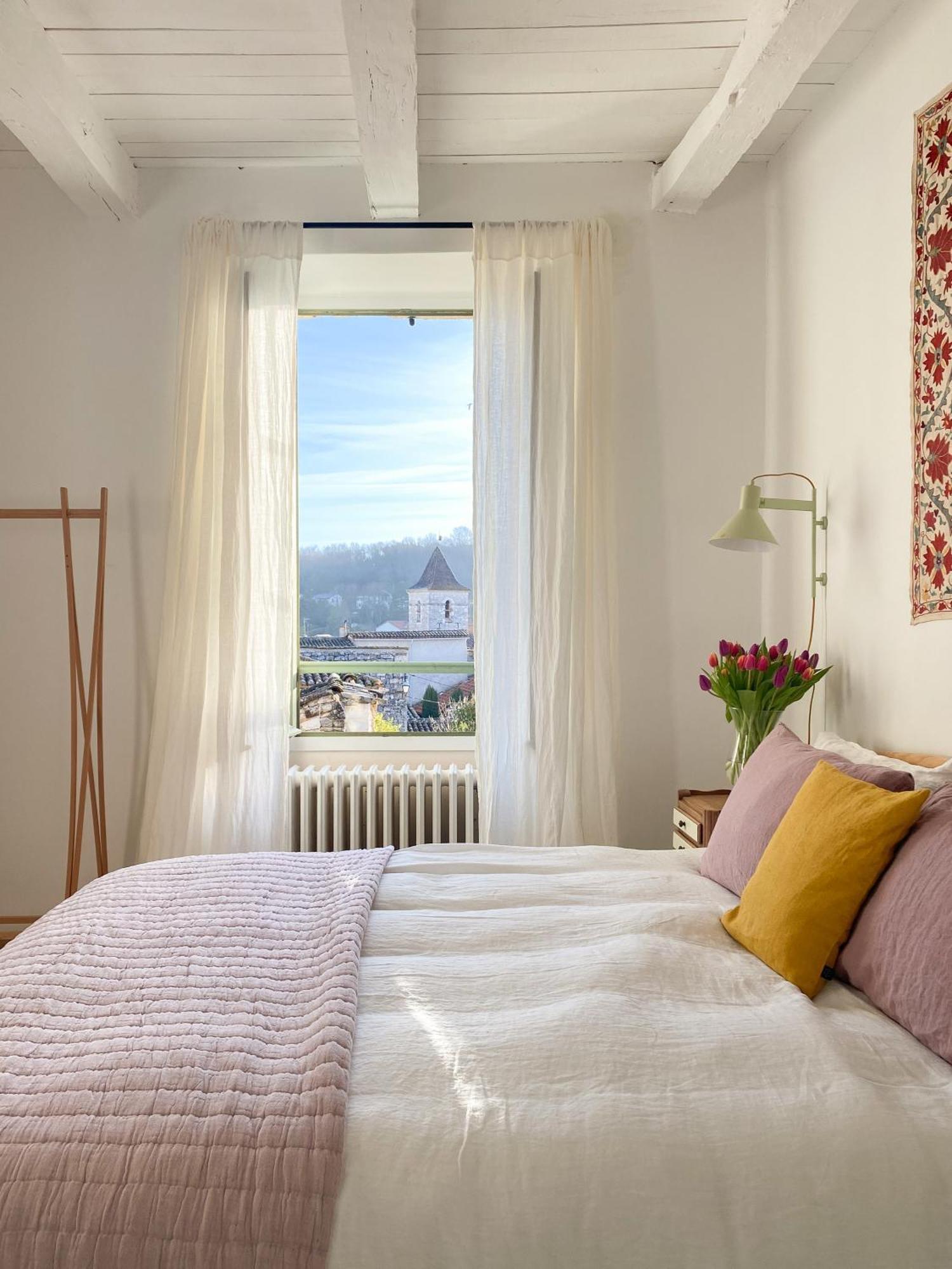 Le Coucou Montcuq Bed & Breakfast Dış mekan fotoğraf